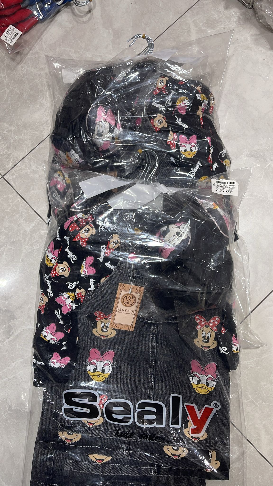 480 girl outfit Mickey